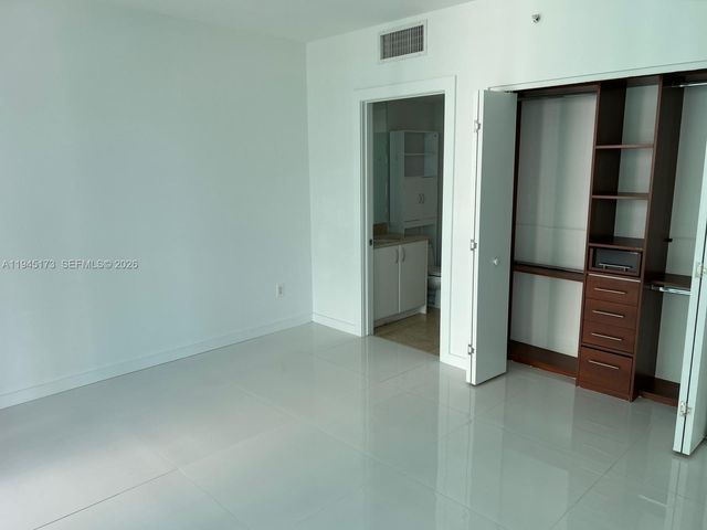 1331 Brickell Bay Dr 4107, Miami, FL 33131