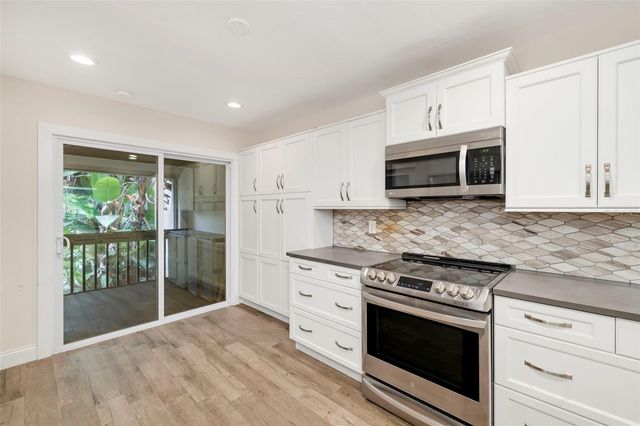 5182 LANCEWOOD DRIVE 14, Sarasota, FL 34232