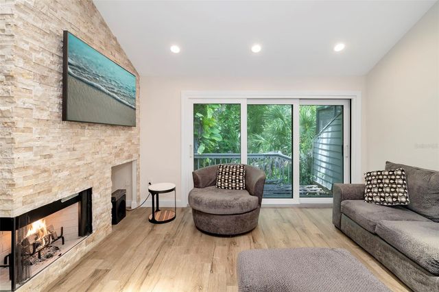5182 LANCEWOOD DRIVE 14, Sarasota, FL 34232