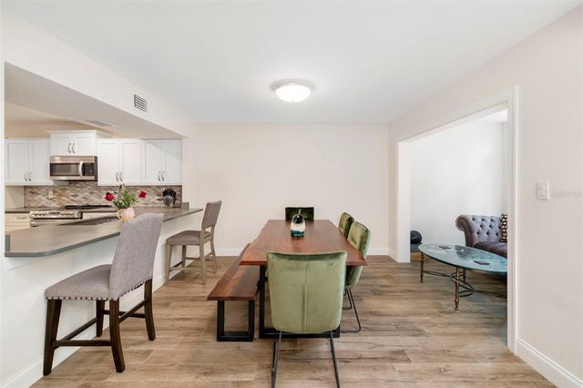 5182 LANCEWOOD DRIVE 14, Sarasota, FL 34232