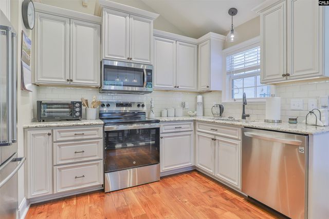 160 Whispering Glen Circle, West Columbia, SC 29170