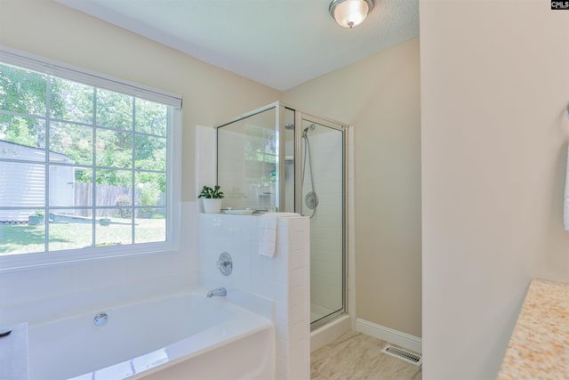 160 Whispering Glen Circle, West Columbia, SC 29170