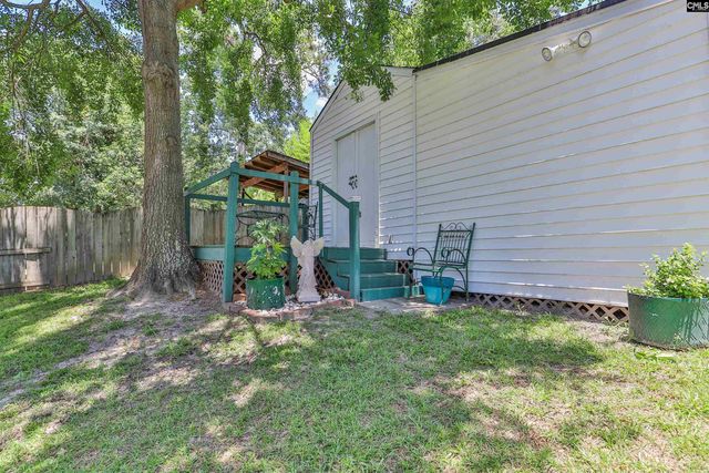 160 Whispering Glen Circle, West Columbia, SC 29170
