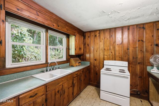 291 Emmett Way, Bristol, TN 37620
