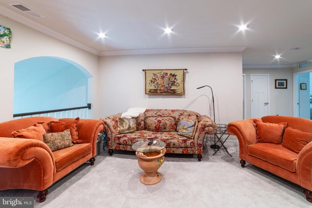 305 HIDDEN ACRES LN, Moorestown, NJ 08057