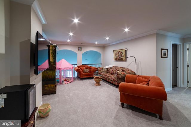 305 HIDDEN ACRES LN, Moorestown, NJ 08057