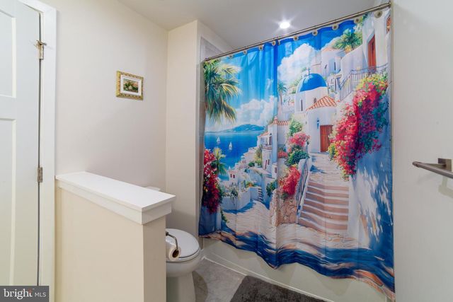 305 HIDDEN ACRES LN, Moorestown, NJ 08057