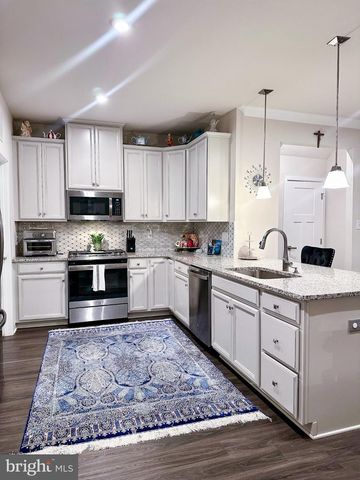 305 HIDDEN ACRES LN, Moorestown, NJ 08057