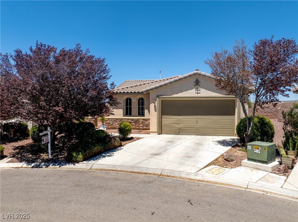 4680 East Lorenzo Way, Pahrump, NV 89061