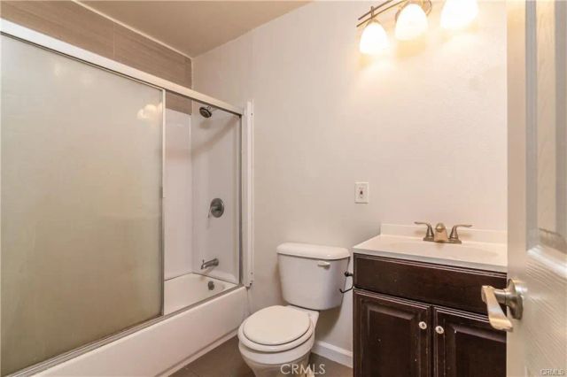 926 E 11th 2, Long Beach, CA 90813