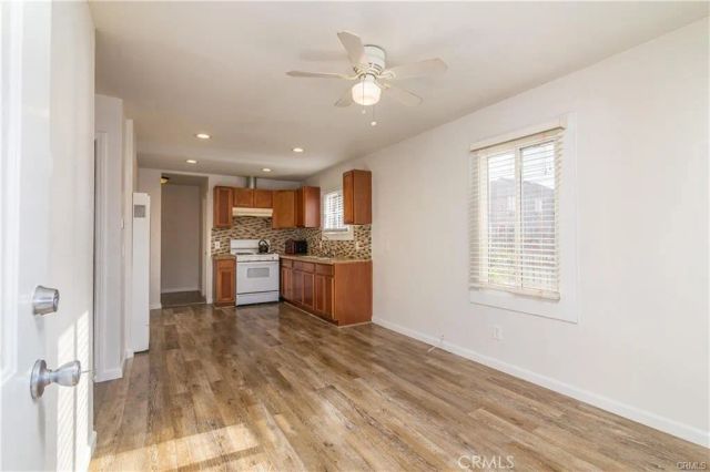 926 E 11th 2, Long Beach, CA 90813