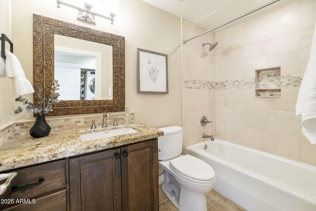 3055 E ROSE Lane, Phoenix, AZ 85016