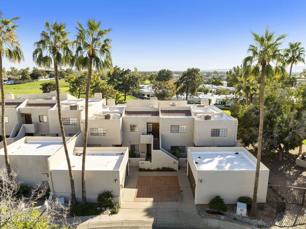 3055 E ROSE Lane, Phoenix, AZ 85016