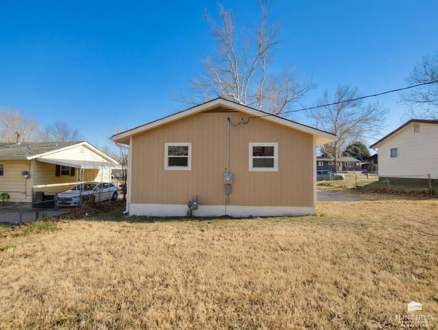 1502 W 16th Street, Junction City, KS 66441