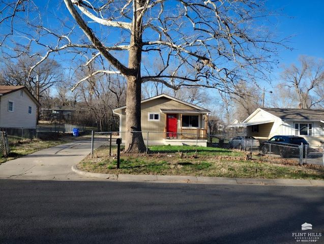 1502 W 16th Street, Junction City, KS 66441