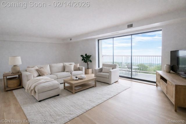 16400 N Park Drive 600, Southfield, MI 48075