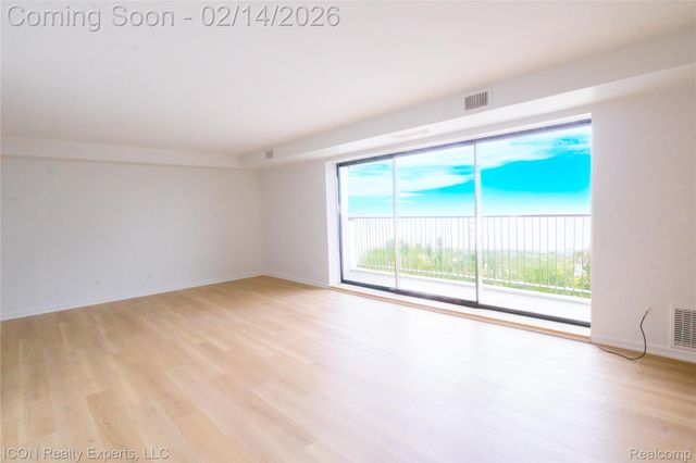 16400 N Park Drive 600, Southfield, MI 48075