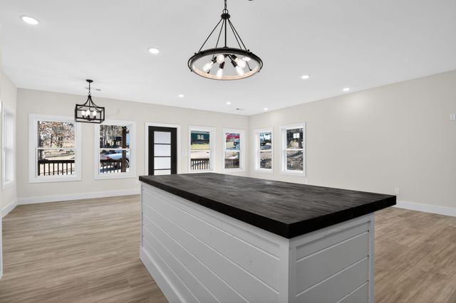 24407 Songbird Drive, Golden, MO 65658