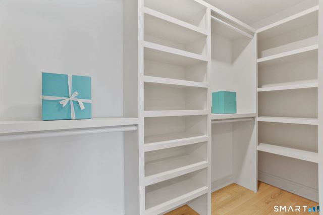 15 Barton Road, Fairfield, CT 06824