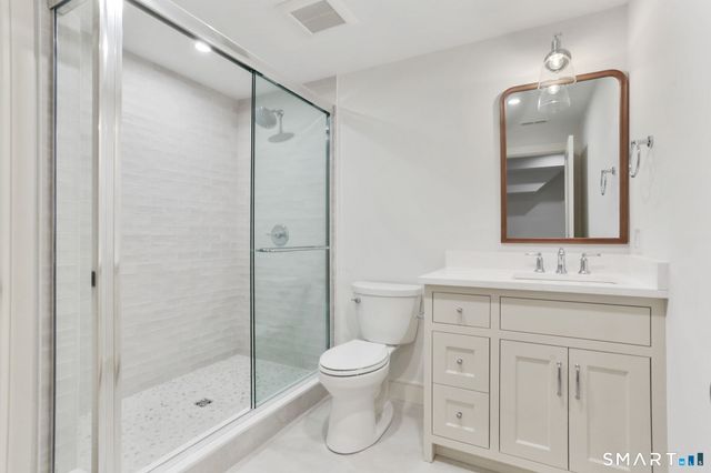 15 Barton Road, Fairfield, CT 06824