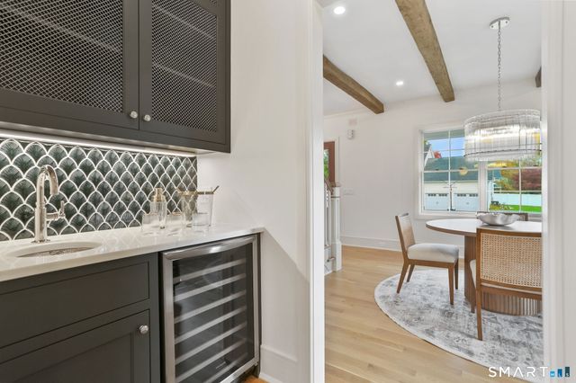 15 Barton Road, Fairfield, CT 06824