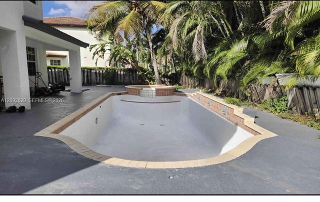 16231 NW 84th Court, Miami Lakes, FL 33016