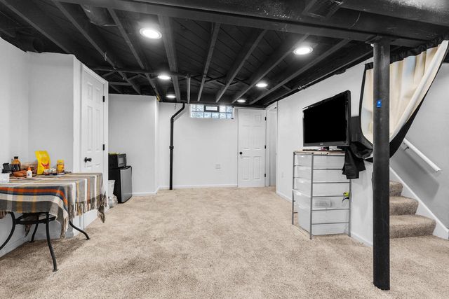 9006 W Dakota AVENUE, West Allis, WI 53227