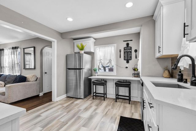 9006 W Dakota AVENUE, West Allis, WI 53227