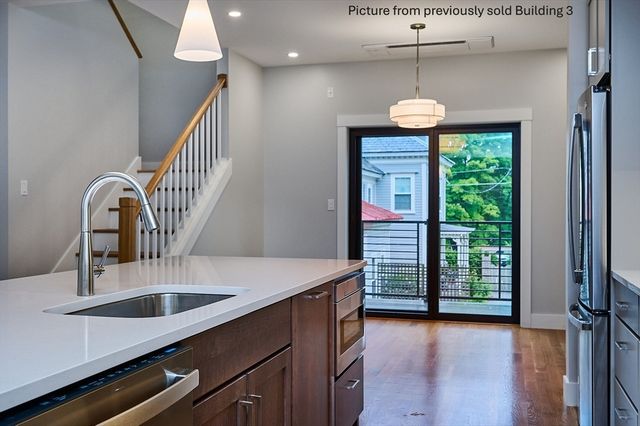 10 Hawley Street 4A, Northampton, MA 01060