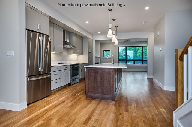 10 Hawley Street 4A, Northampton, MA 01060