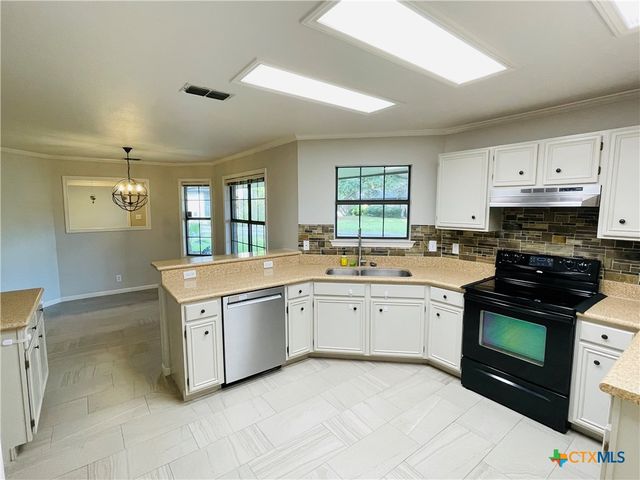 1818 Hidden Peak Circle, New Braunfels, TX 78130
