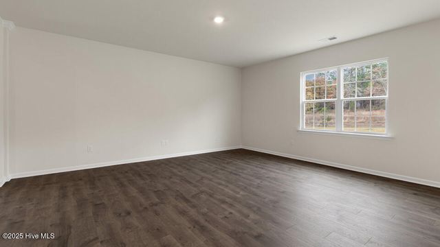 995 Misty Creek Drive, Aberdeen, NC 28315