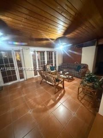 16236 SW 100th Ter, Miami, FL 33196