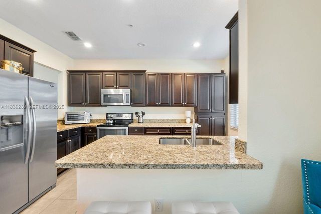 2851 W Prospect Road 1306, Tamarac, FL 33309