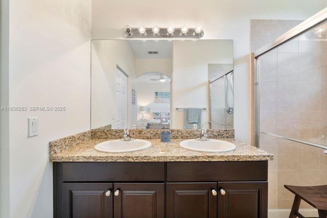 2851 W Prospect Road 1306, Tamarac, FL 33309