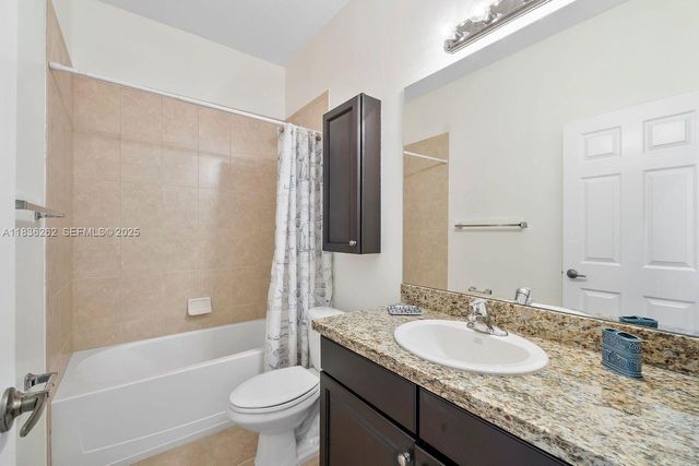 2851 W Prospect Road 1306, Tamarac, FL 33309