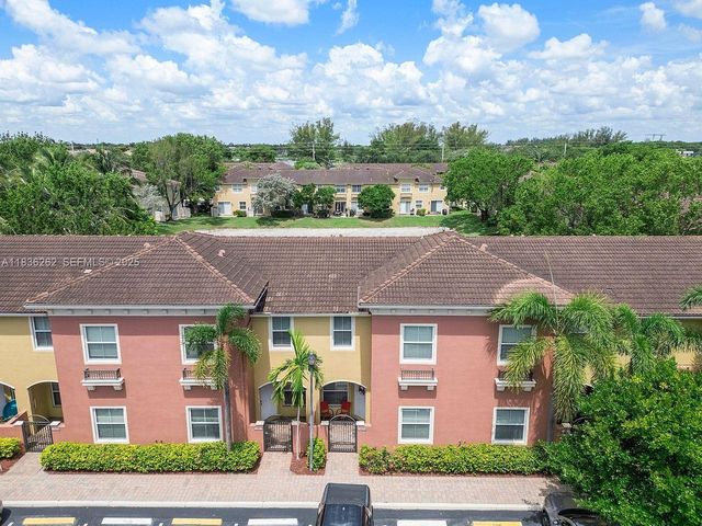 2851 W Prospect Road 1306, Tamarac, FL 33309