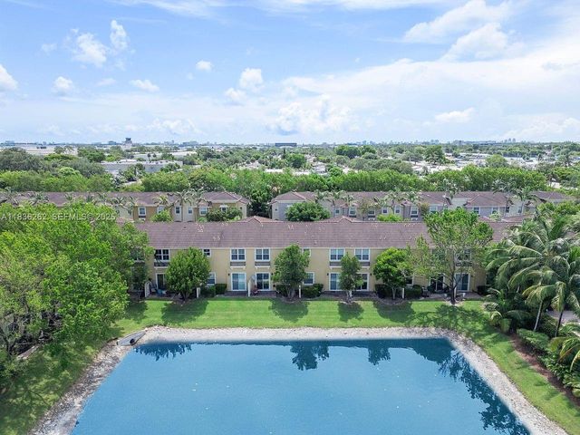 2851 W Prospect Road 1306, Tamarac, FL 33309
