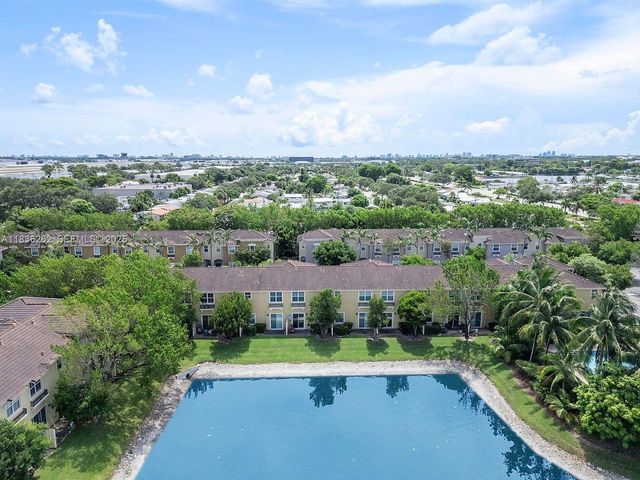 2851 W Prospect Road 1306, Tamarac, FL 33309