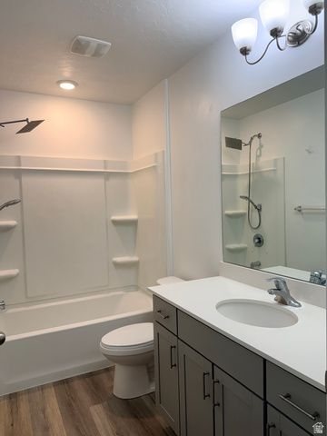 1002 W FOX AVE, Santaquin, UT 84655