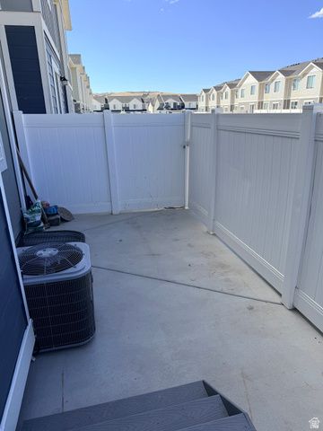 1002 W FOX AVE, Santaquin, UT 84655