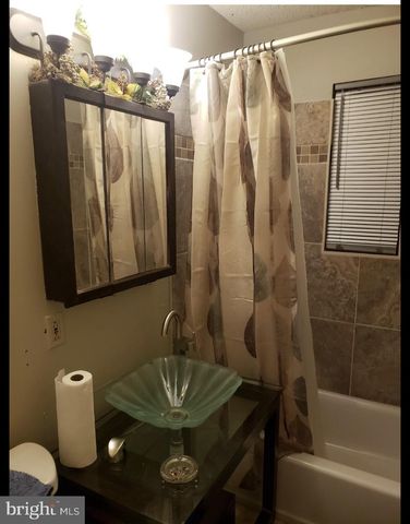 4927 JUST ST NE, Washington, DC 20019