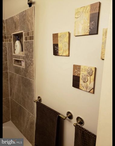 4927 JUST ST NE, Washington, DC 20019