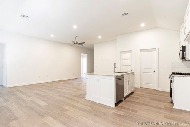 112 S 26th Street, Collinsville, OK 74021