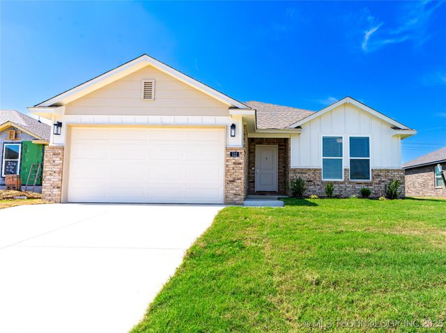 112 S 26th Street, Collinsville, OK 74021