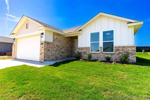 112 S 26th Street, Collinsville, OK 74021