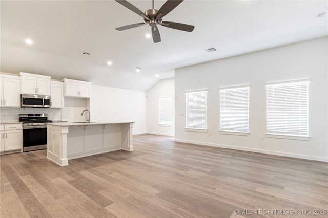 112 S 26th Street, Collinsville, OK 74021