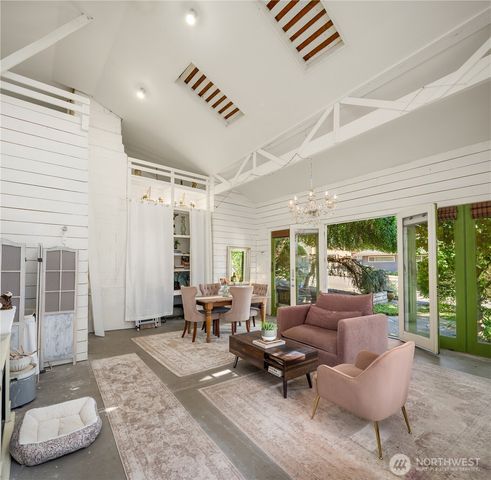 5414 SW Beach Drive Terrace, Seattle, WA 98116