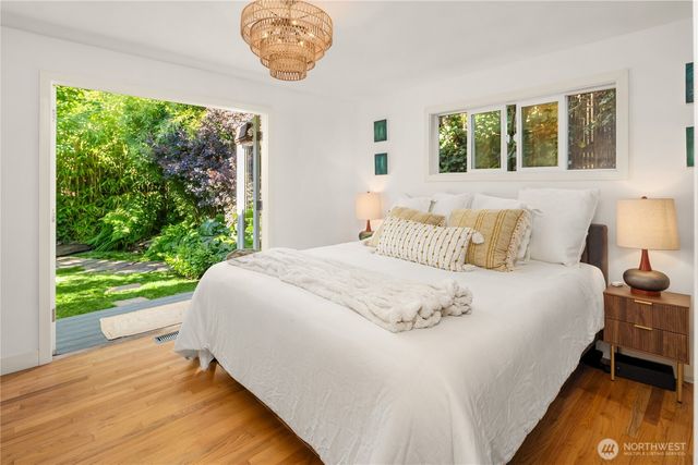 5414 SW Beach Drive Terrace, Seattle, WA 98116