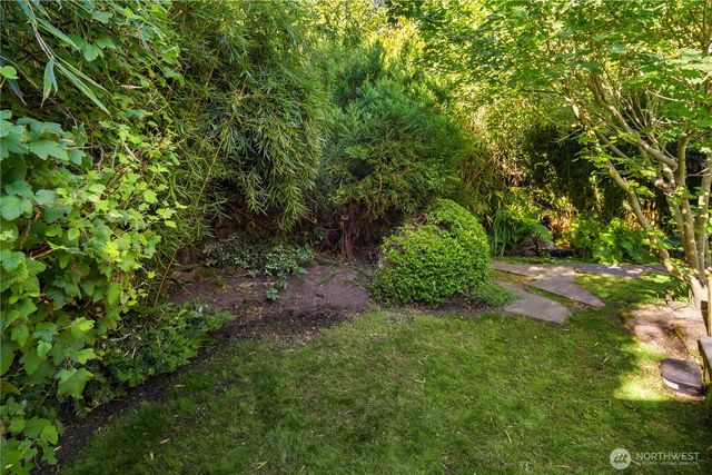 5414 SW Beach Drive Terrace, Seattle, WA 98116